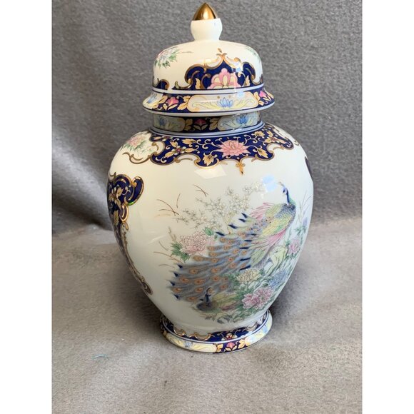Toyo Peacock Ginger Jar With Lid Cobalt Blue & Gold Floral Design Porcelain 8" - Picture 7 of 10